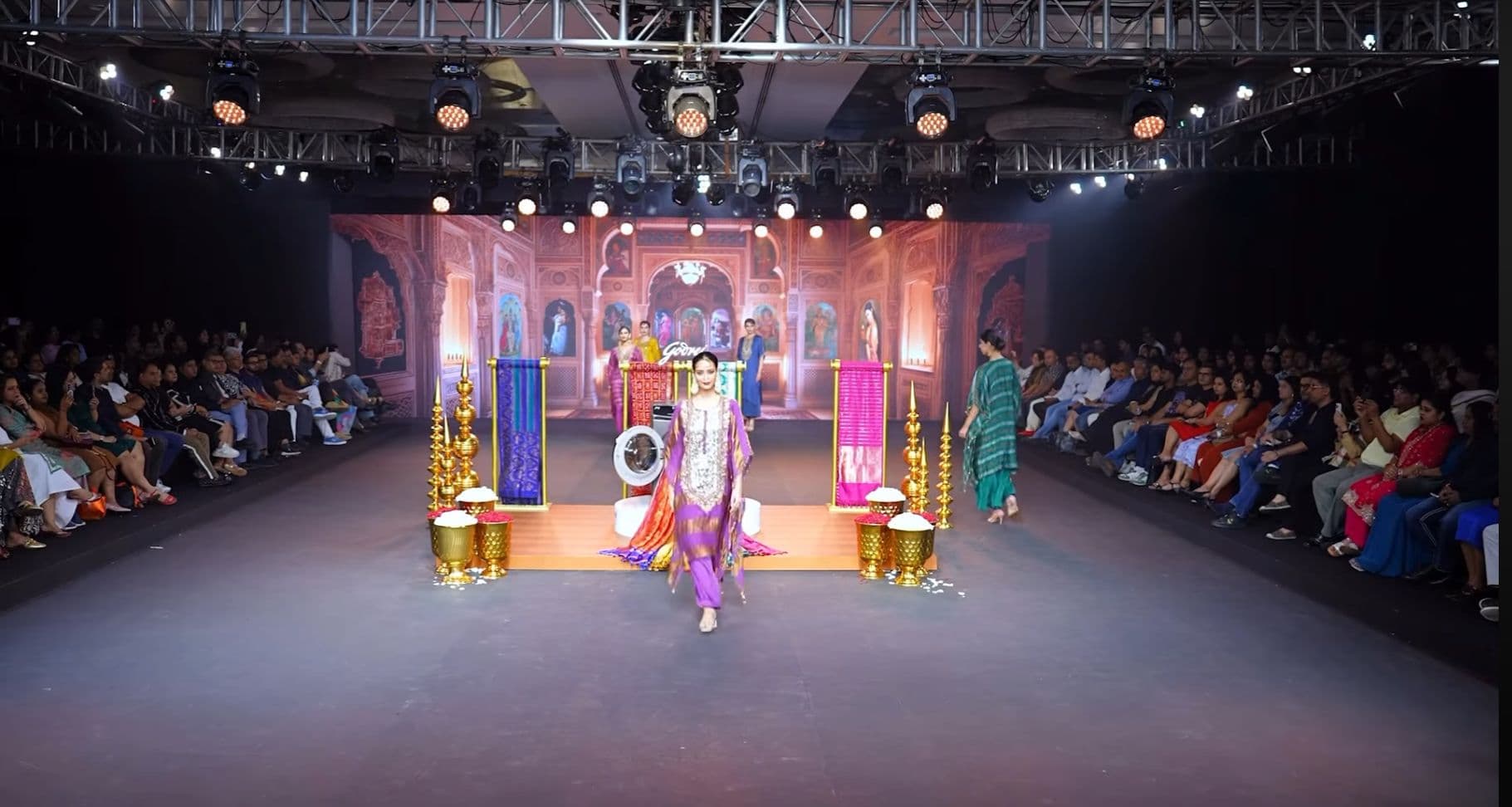 Fashion Shows photo 3
